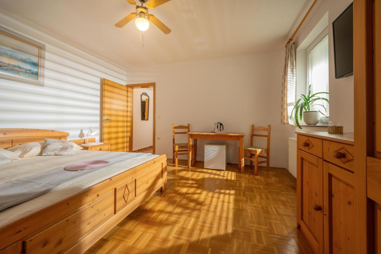 Rooms & Apartments Pr Matjon Bled Bagian luar foto