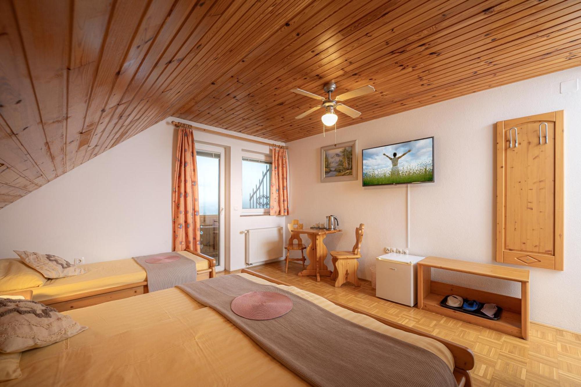 Rooms & Apartments Pr Matjon Bled Bagian luar foto